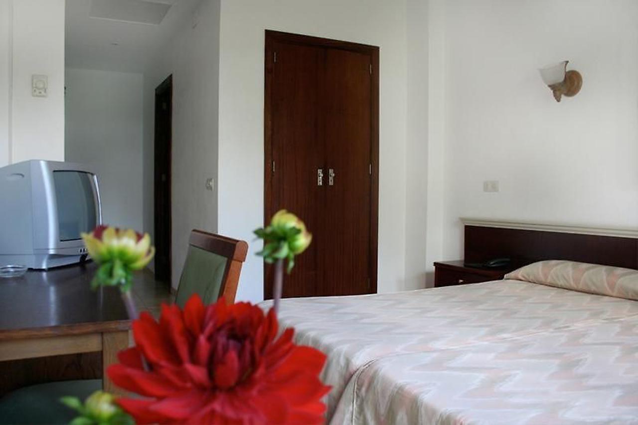 Hotel La Nina Cala Millor  Exterior photo