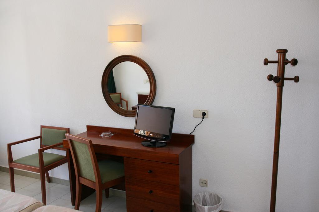 Hotel La Nina Cala Millor  Room photo